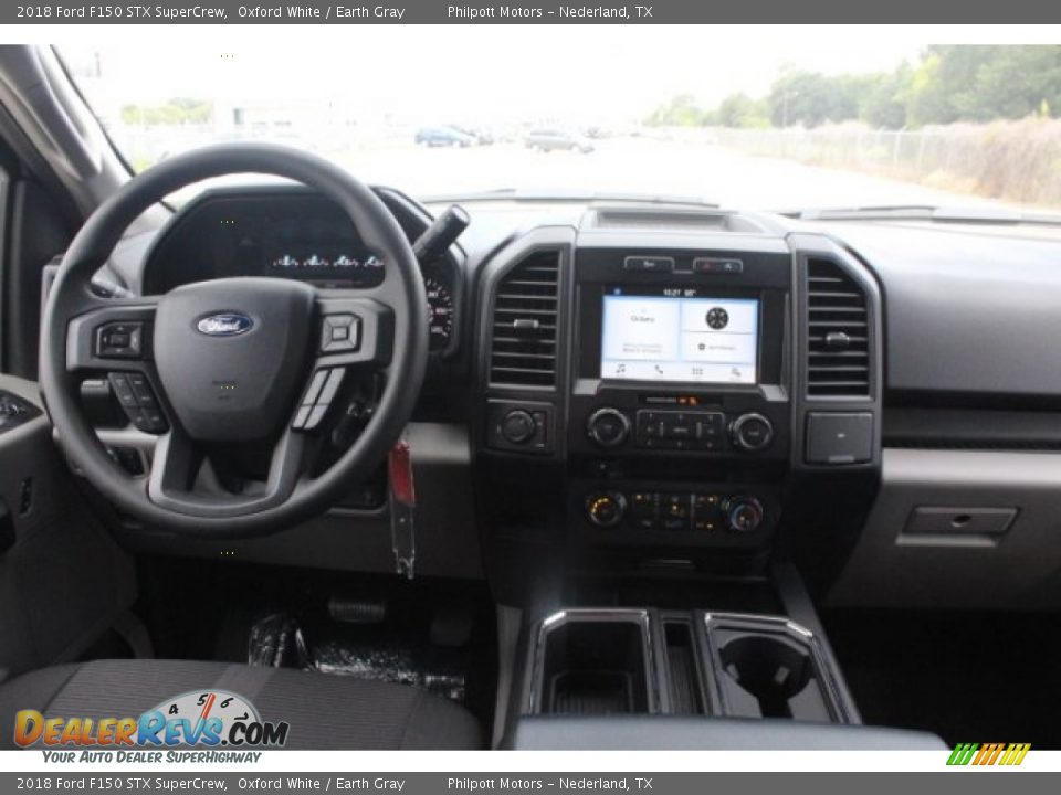 2018 Ford F150 STX SuperCrew Oxford White / Earth Gray Photo #24