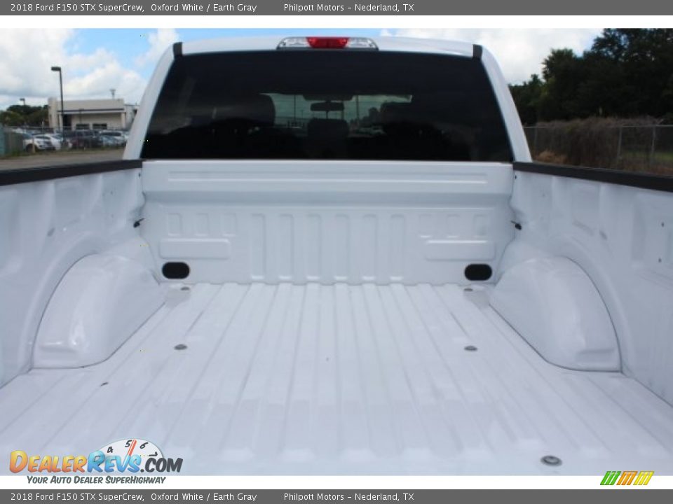 2018 Ford F150 STX SuperCrew Oxford White / Earth Gray Photo #26