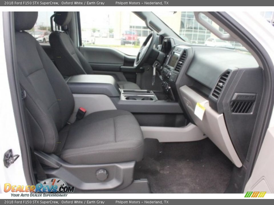 2018 Ford F150 STX SuperCrew Oxford White / Earth Gray Photo #31