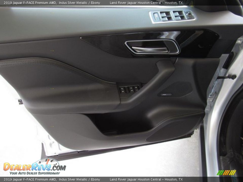2019 Jaguar F-PACE Premium AWD Indus Silver Metallic / Ebony Photo #24