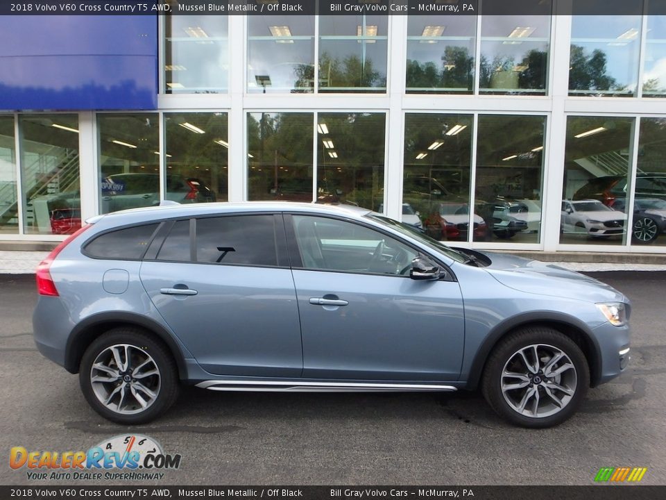 Mussel Blue Metallic 2018 Volvo V60 Cross Country T5 AWD Photo #2