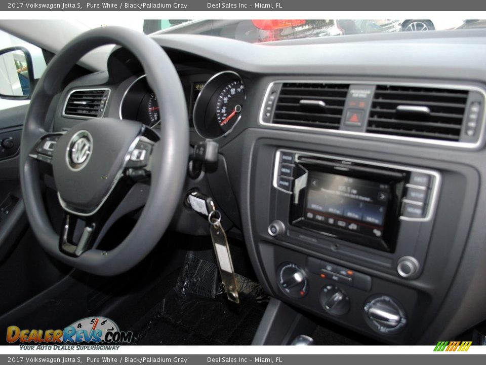 2017 Volkswagen Jetta S Pure White / Black/Palladium Gray Photo #18