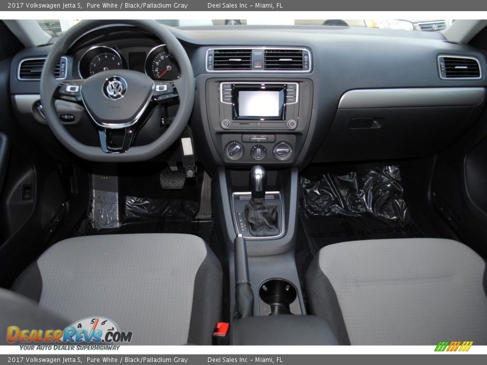 2017 Volkswagen Jetta S Pure White / Black/Palladium Gray Photo #13