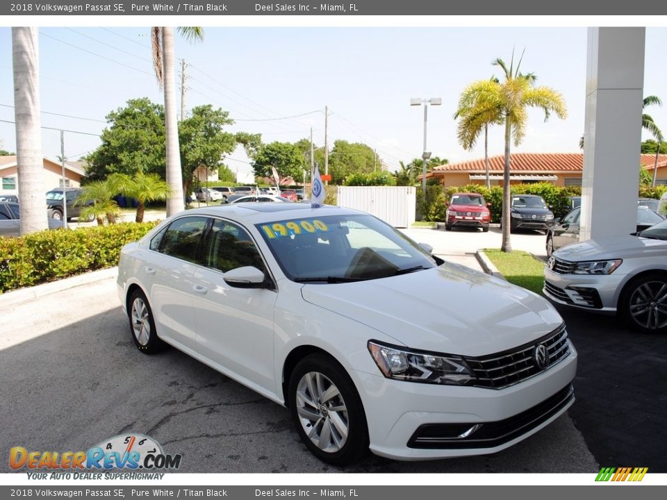 2018 Volkswagen Passat SE Pure White / Titan Black Photo #1
