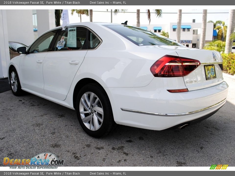 2018 Volkswagen Passat SE Pure White / Titan Black Photo #7