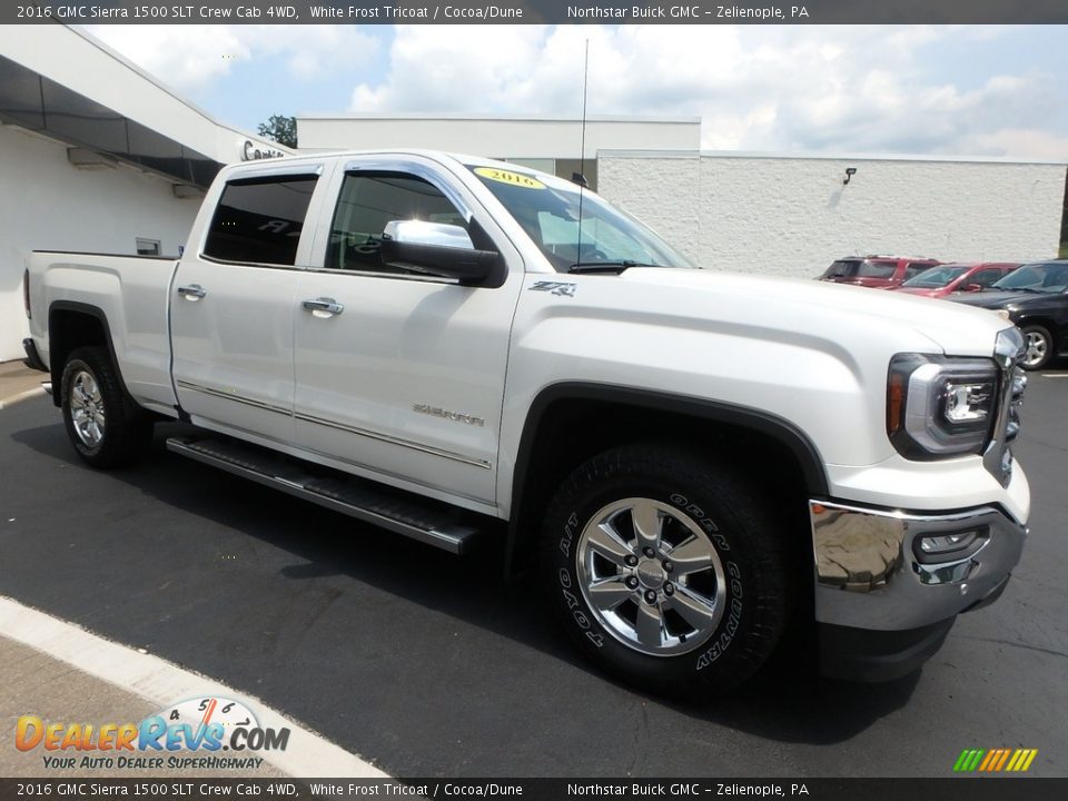 2016 GMC Sierra 1500 SLT Crew Cab 4WD White Frost Tricoat / Cocoa/Dune Photo #4