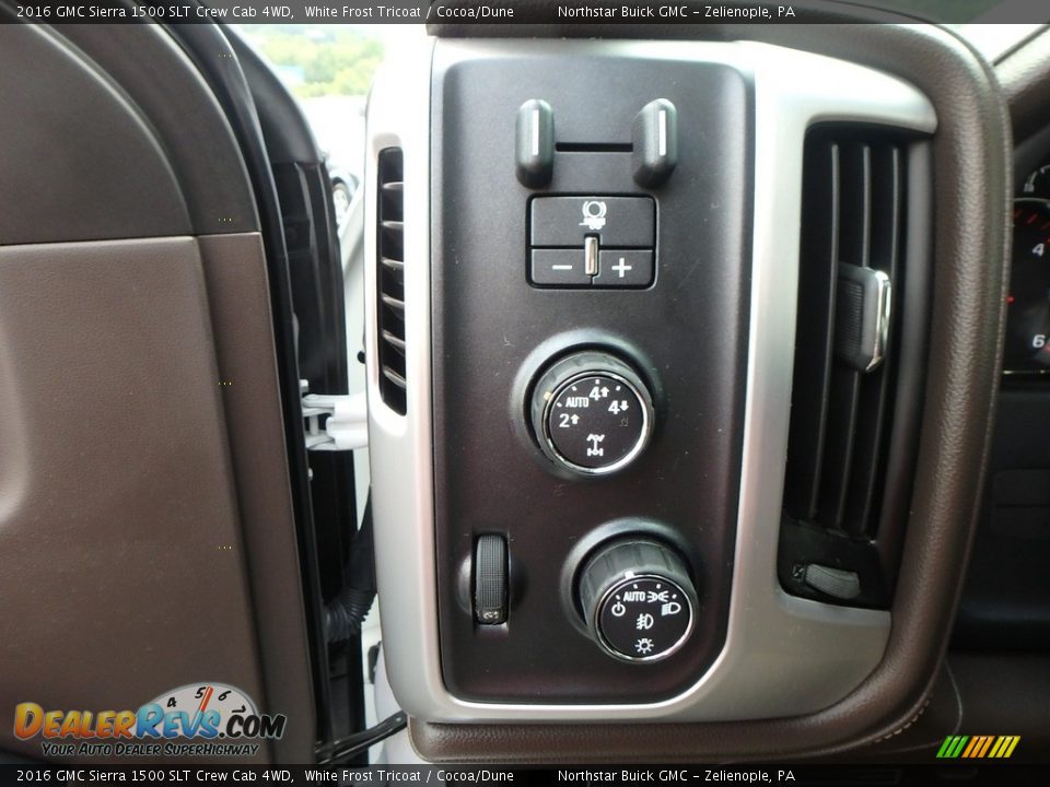 2016 GMC Sierra 1500 SLT Crew Cab 4WD White Frost Tricoat / Cocoa/Dune Photo #19