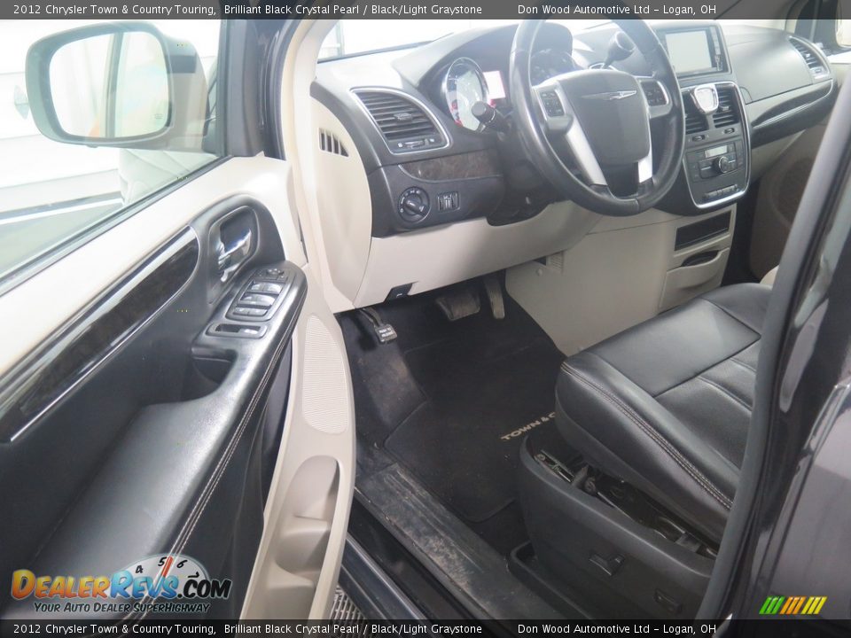 2012 Chrysler Town & Country Touring Brilliant Black Crystal Pearl / Black/Light Graystone Photo #26