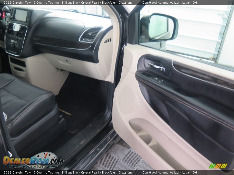 2012 Chrysler Town & Country Touring Brilliant Black Crystal Pearl / Black/Light Graystone Photo #29