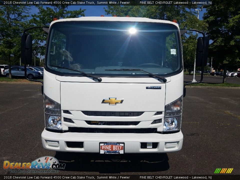 2018 Chevrolet Low Cab Forward 4500 Crew Cab Stake Truck Summit White / Pewter Photo #2