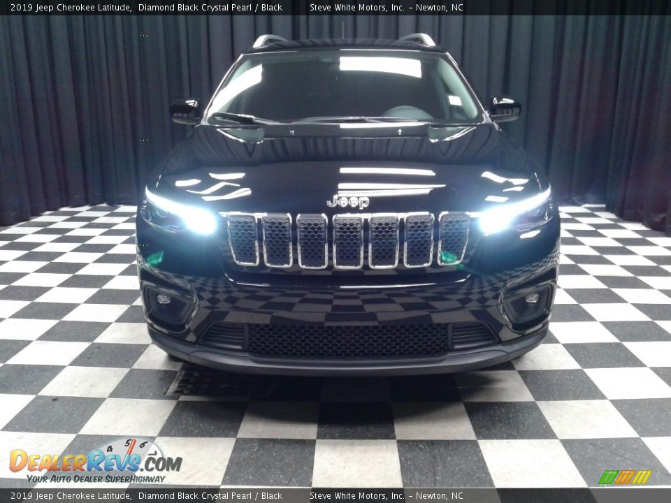 2019 Jeep Cherokee Latitude Diamond Black Crystal Pearl / Black Photo #3