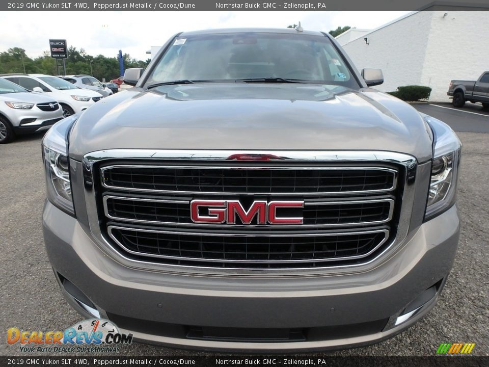 2019 GMC Yukon SLT 4WD Pepperdust Metallic / Cocoa/Dune Photo #2