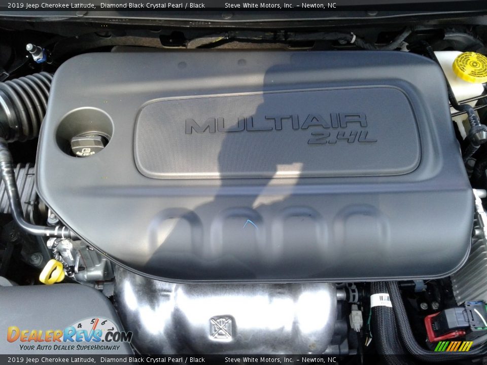 2019 Jeep Cherokee Latitude Diamond Black Crystal Pearl / Black Photo #27