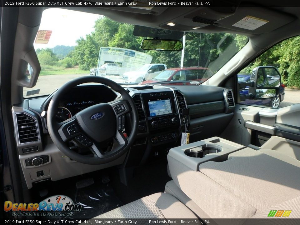 2019 Ford F250 Super Duty XLT Crew Cab 4x4 Blue Jeans / Earth Gray Photo #12