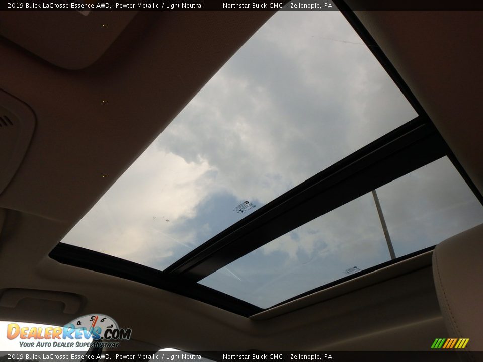 Sunroof of 2019 Buick LaCrosse Essence AWD Photo #19
