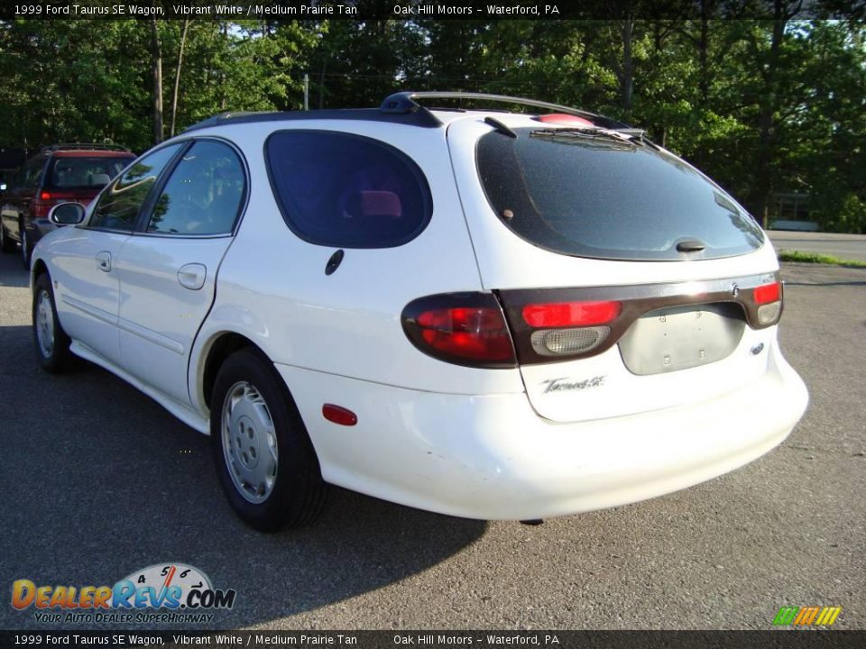 1999 Ford Taurus SE Wagon Vibrant White / Medium Prairie Tan Photo #3