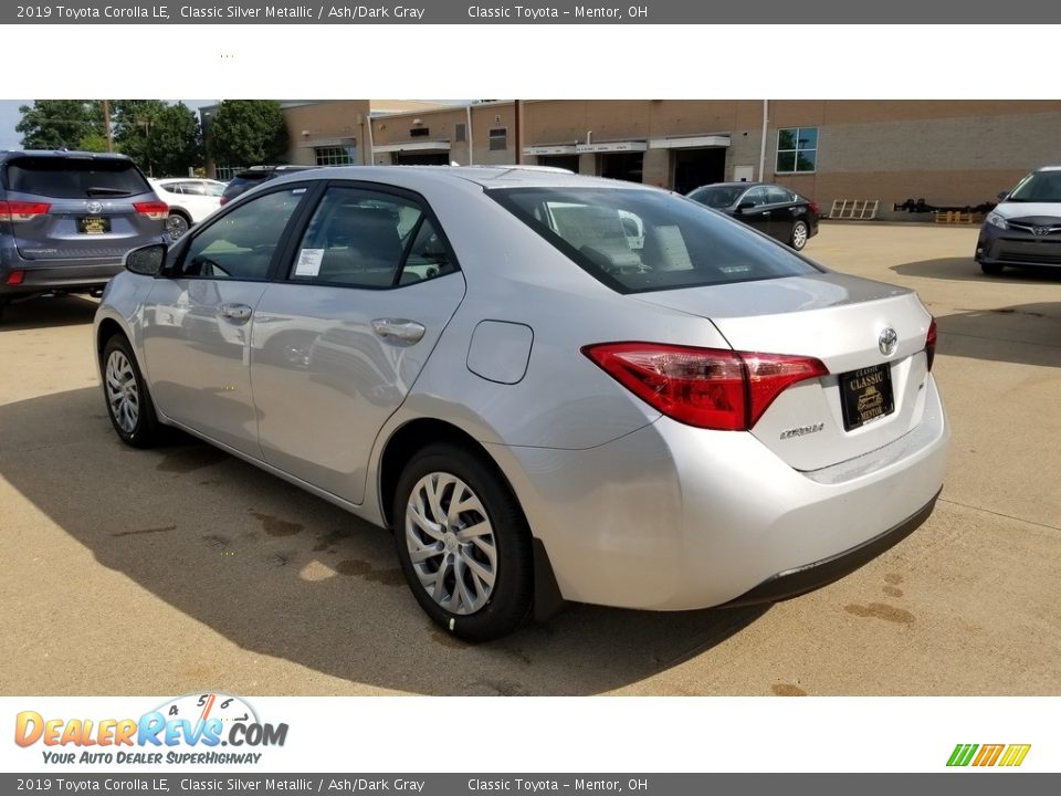 2019 Toyota Corolla LE Classic Silver Metallic / Ash/Dark Gray Photo #2
