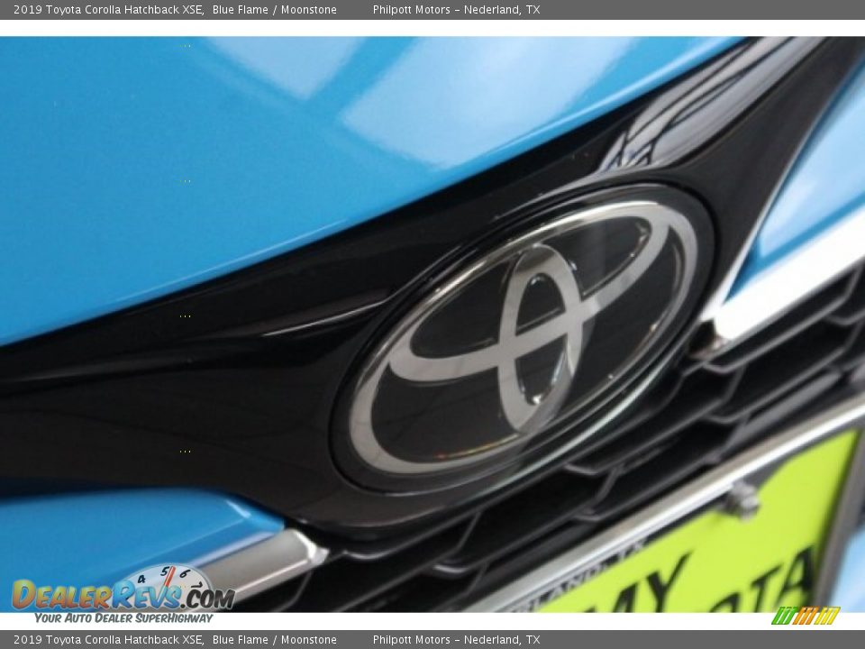 2019 Toyota Corolla Hatchback XSE Blue Flame / Moonstone Photo #11