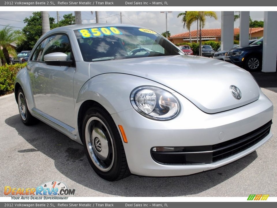 2012 Volkswagen Beetle 2.5L Reflex Silver Metallic / Titan Black Photo #2