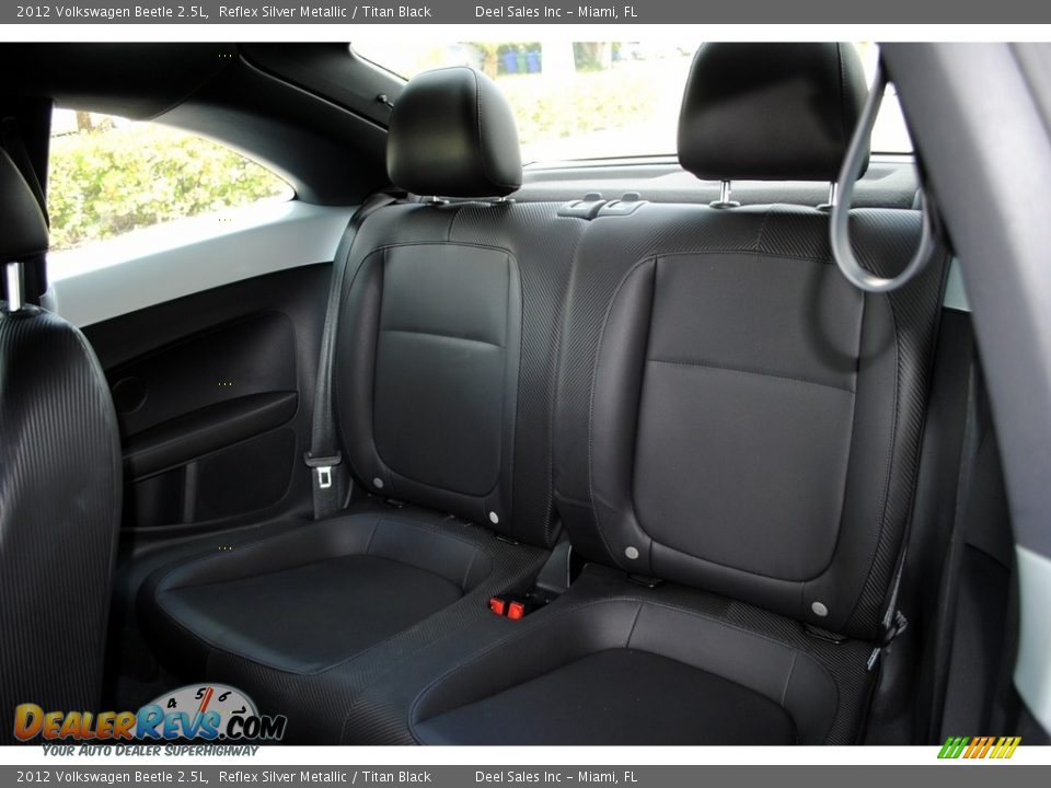 2012 Volkswagen Beetle 2.5L Reflex Silver Metallic / Titan Black Photo #12