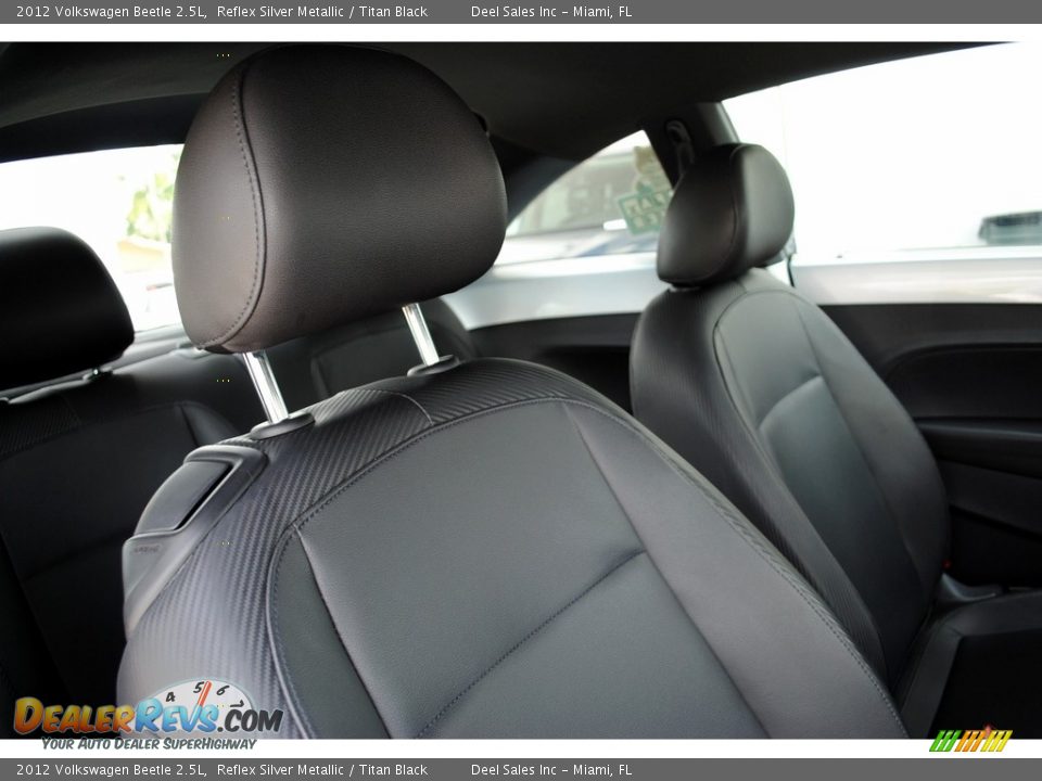 2012 Volkswagen Beetle 2.5L Reflex Silver Metallic / Titan Black Photo #19