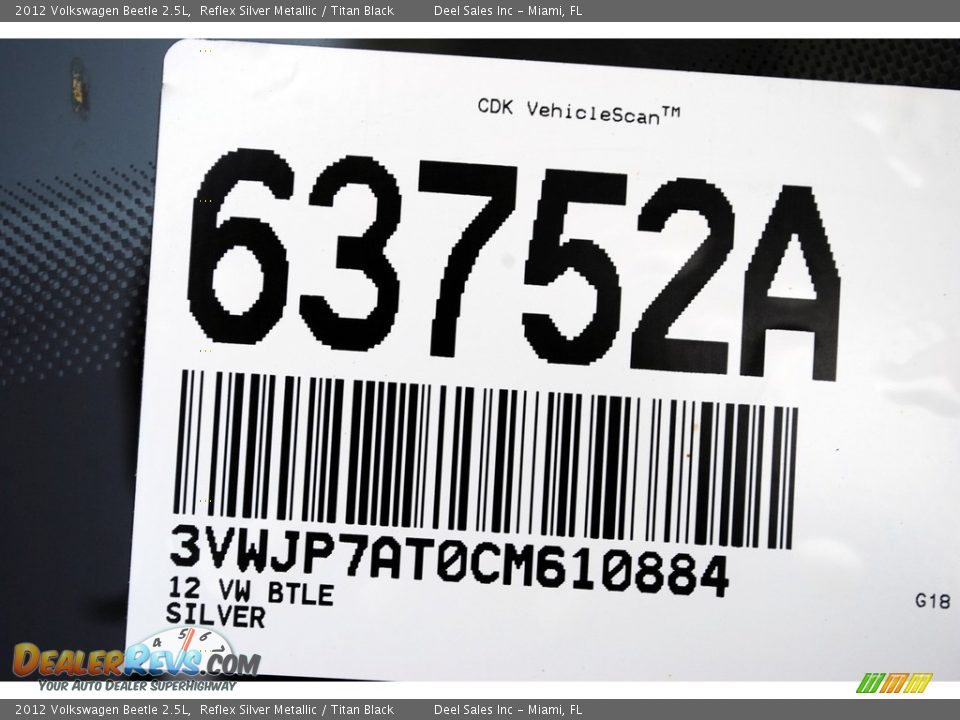 2012 Volkswagen Beetle 2.5L Reflex Silver Metallic / Titan Black Photo #20