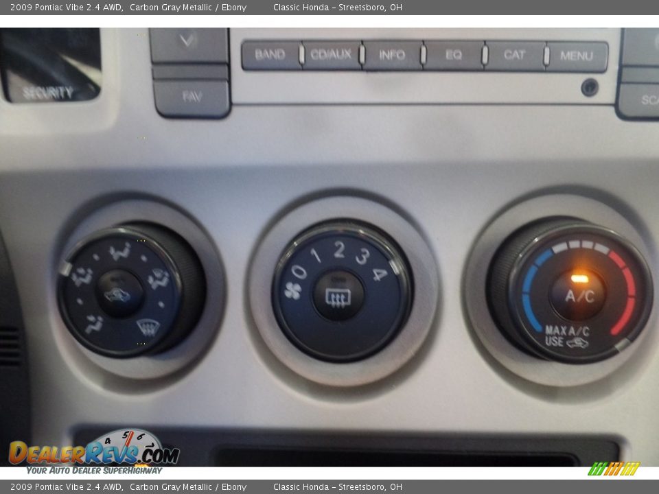 2009 Pontiac Vibe 2.4 AWD Carbon Gray Metallic / Ebony Photo #26