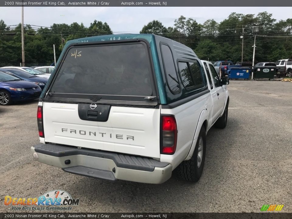 2003 Nissan Frontier XE King Cab Avalanche White / Gray Photo #6