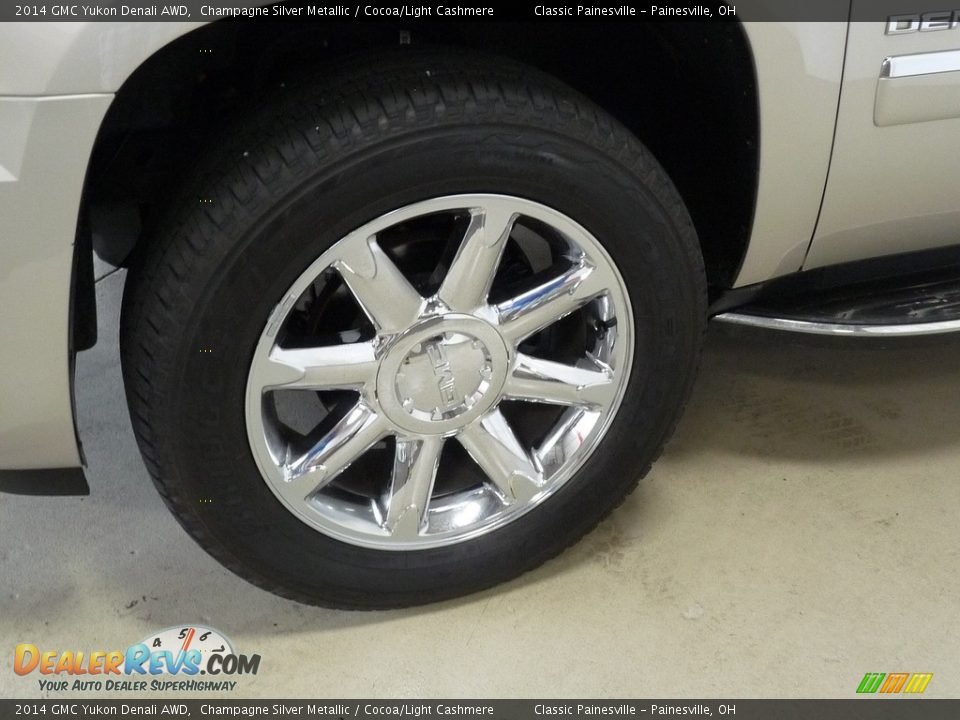 2014 GMC Yukon Denali AWD Champagne Silver Metallic / Cocoa/Light Cashmere Photo #5