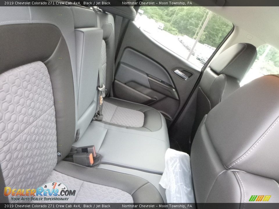Rear Seat of 2019 Chevrolet Colorado Z71 Crew Cab 4x4 Photo #12