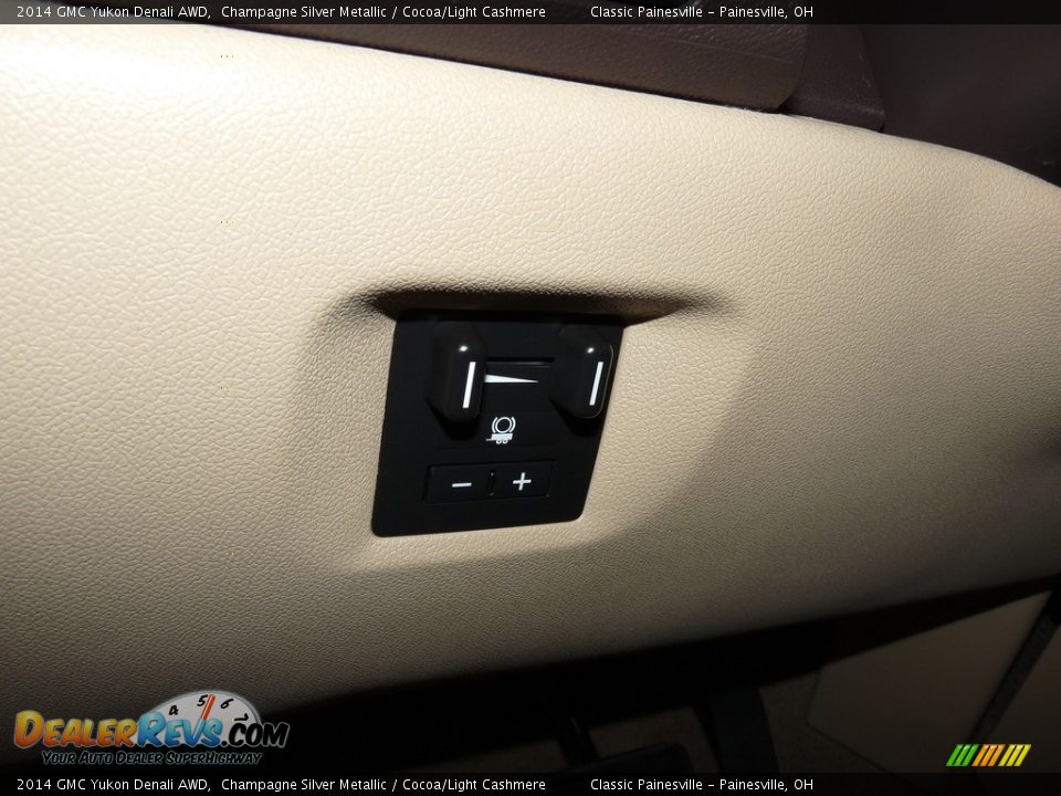 2014 GMC Yukon Denali AWD Champagne Silver Metallic / Cocoa/Light Cashmere Photo #14