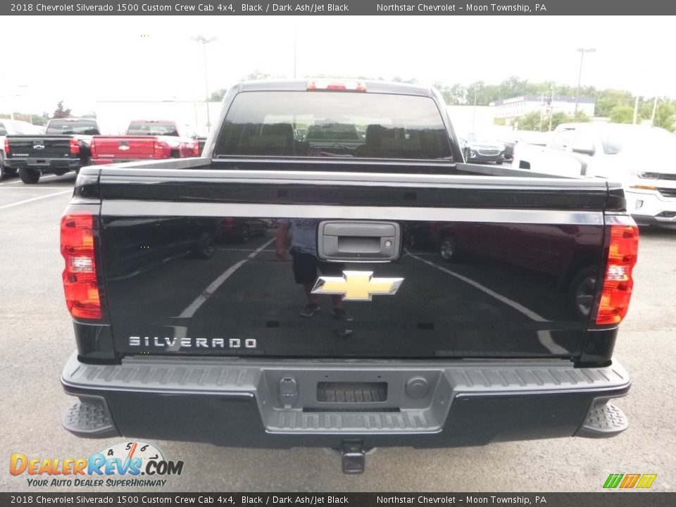 2018 Chevrolet Silverado 1500 Custom Crew Cab 4x4 Black / Dark Ash/Jet Black Photo #4