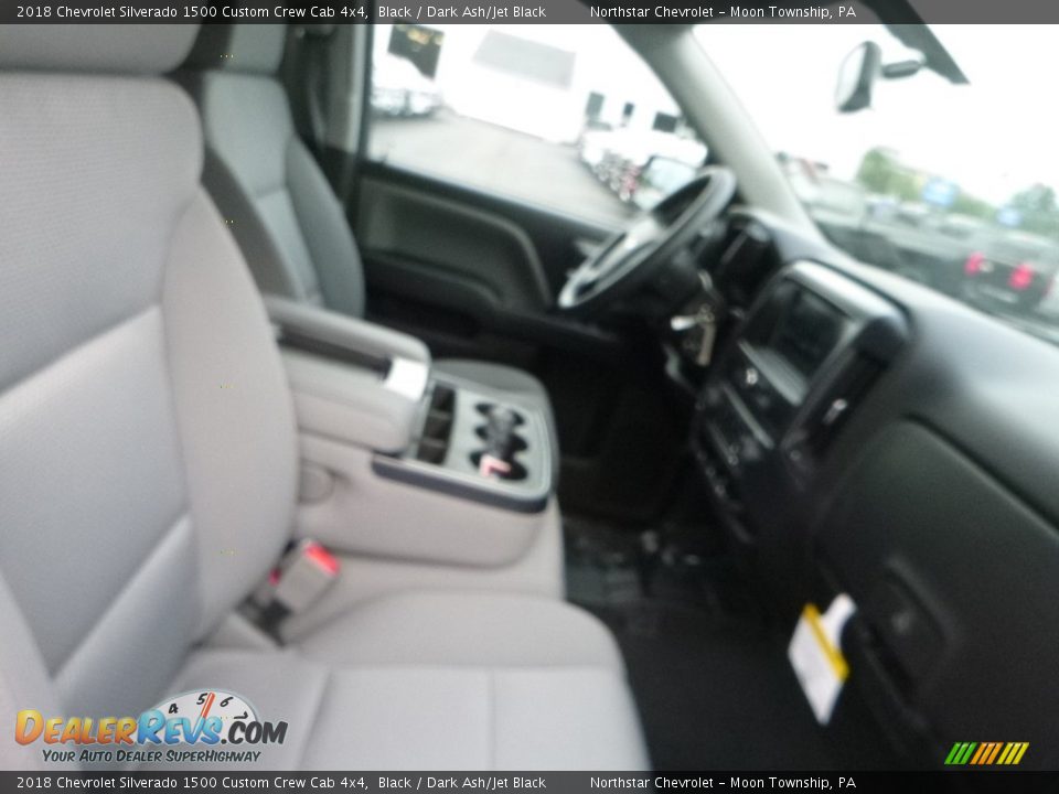 2018 Chevrolet Silverado 1500 Custom Crew Cab 4x4 Black / Dark Ash/Jet Black Photo #10