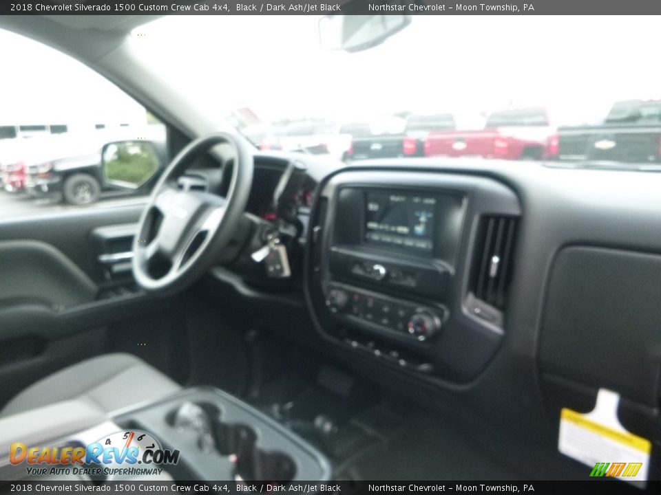 2018 Chevrolet Silverado 1500 Custom Crew Cab 4x4 Black / Dark Ash/Jet Black Photo #11