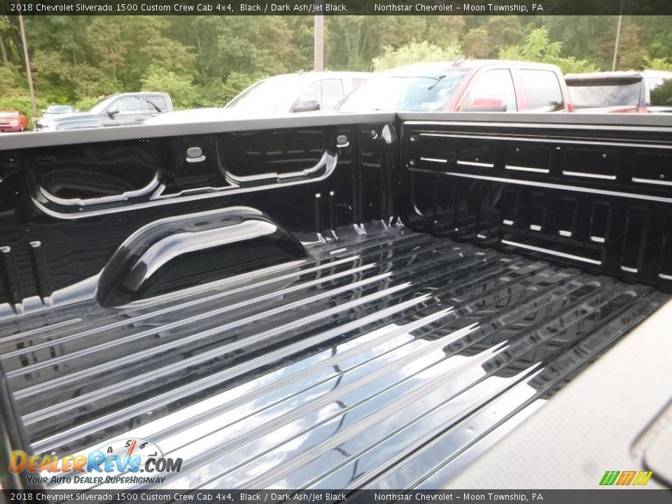 2018 Chevrolet Silverado 1500 Custom Crew Cab 4x4 Black / Dark Ash/Jet Black Photo #12