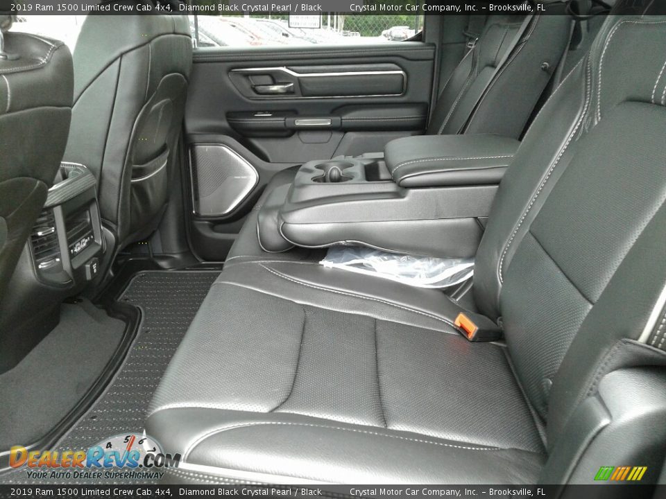 2019 Ram 1500 Limited Crew Cab 4x4 Diamond Black Crystal Pearl / Black Photo #10