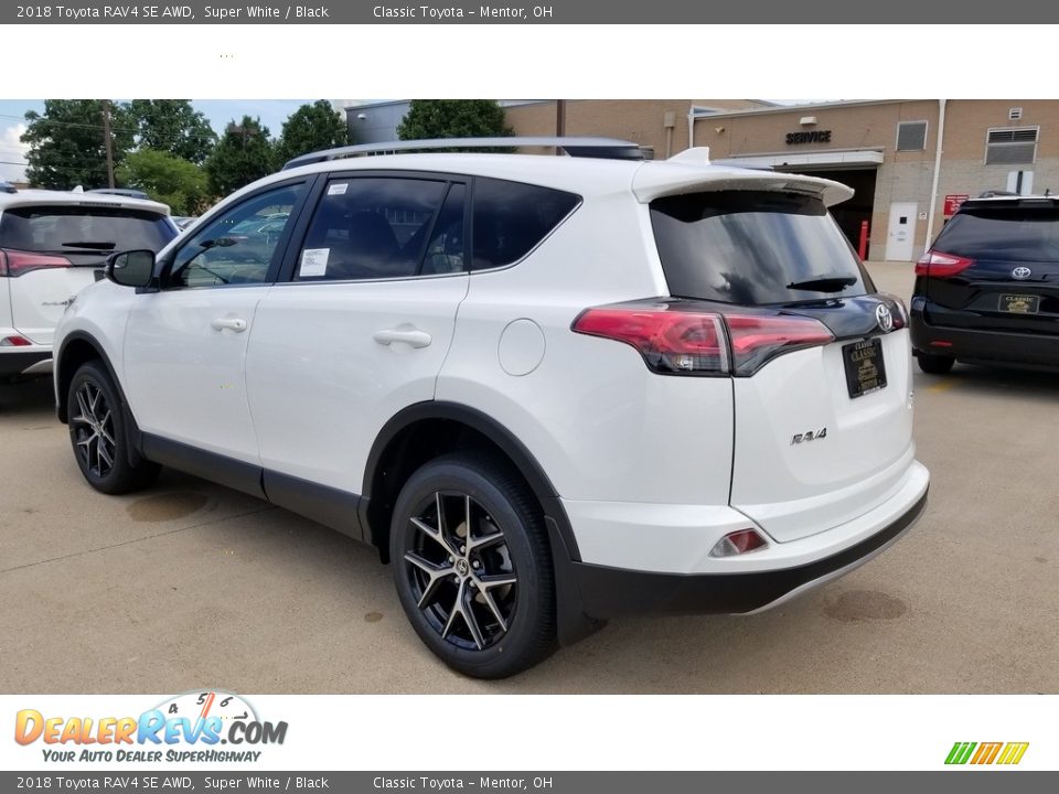 2018 Toyota RAV4 SE AWD Super White / Black Photo #2