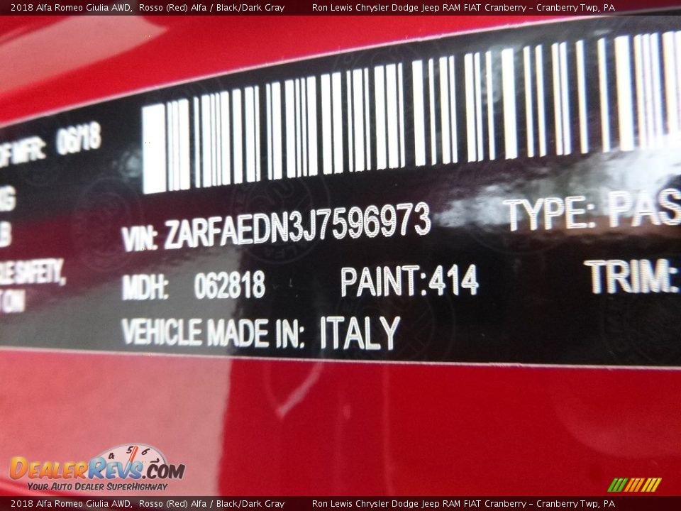 2018 Alfa Romeo Giulia AWD Rosso (Red) Alfa / Black/Dark Gray Photo #22