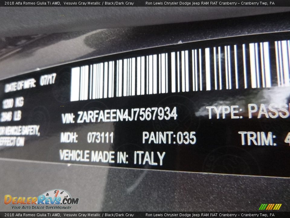 2018 Alfa Romeo Giulia Ti AWD Vesuvio Gray Metallic / Black/Dark Gray Photo #22