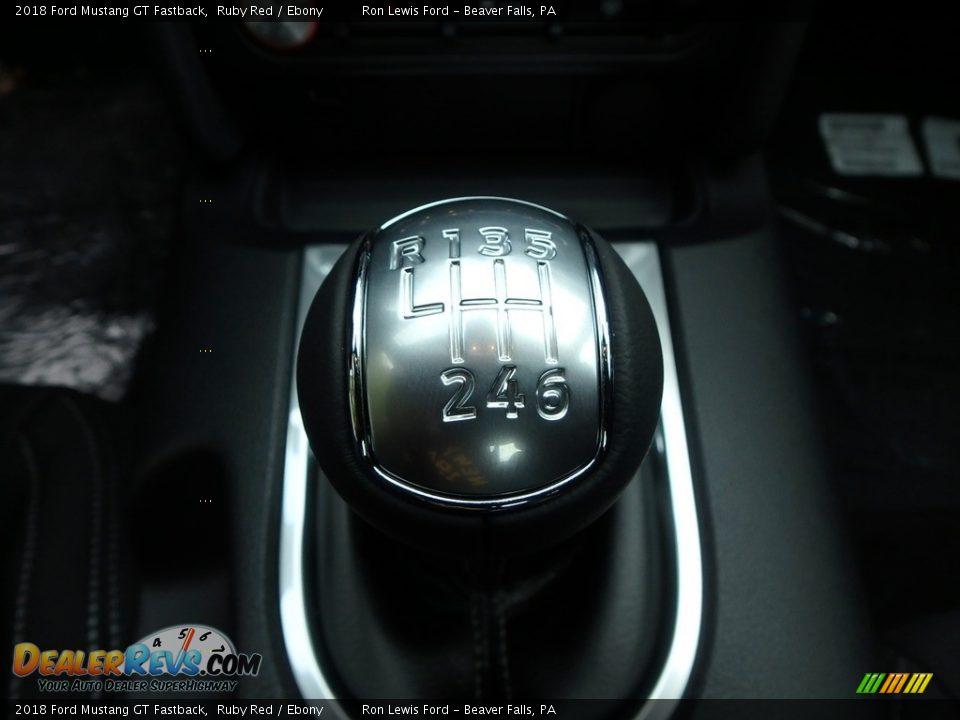 2018 Ford Mustang GT Fastback Shifter Photo #18