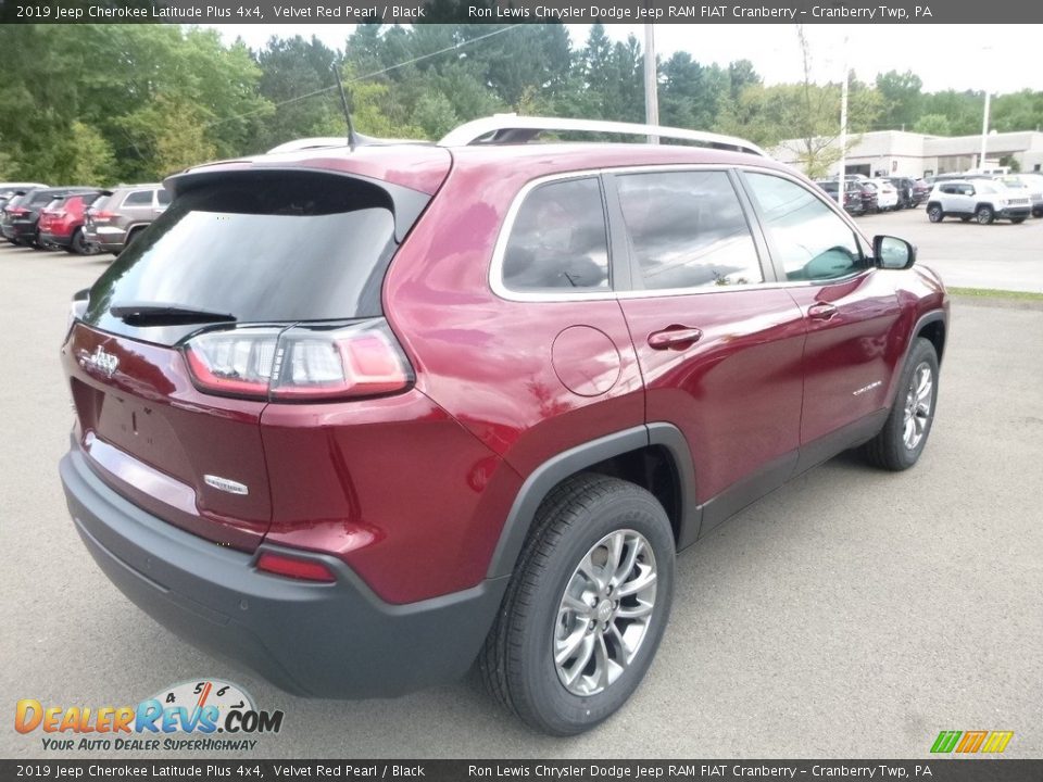 2019 Jeep Cherokee Latitude Plus 4x4 Velvet Red Pearl / Black Photo #5