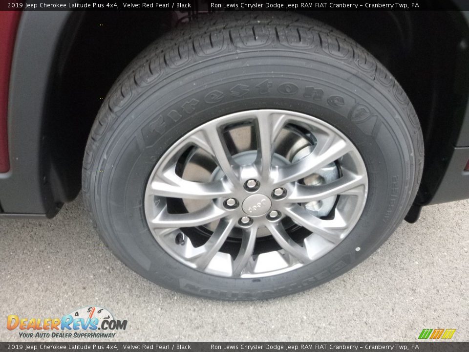 2019 Jeep Cherokee Latitude Plus 4x4 Velvet Red Pearl / Black Photo #9