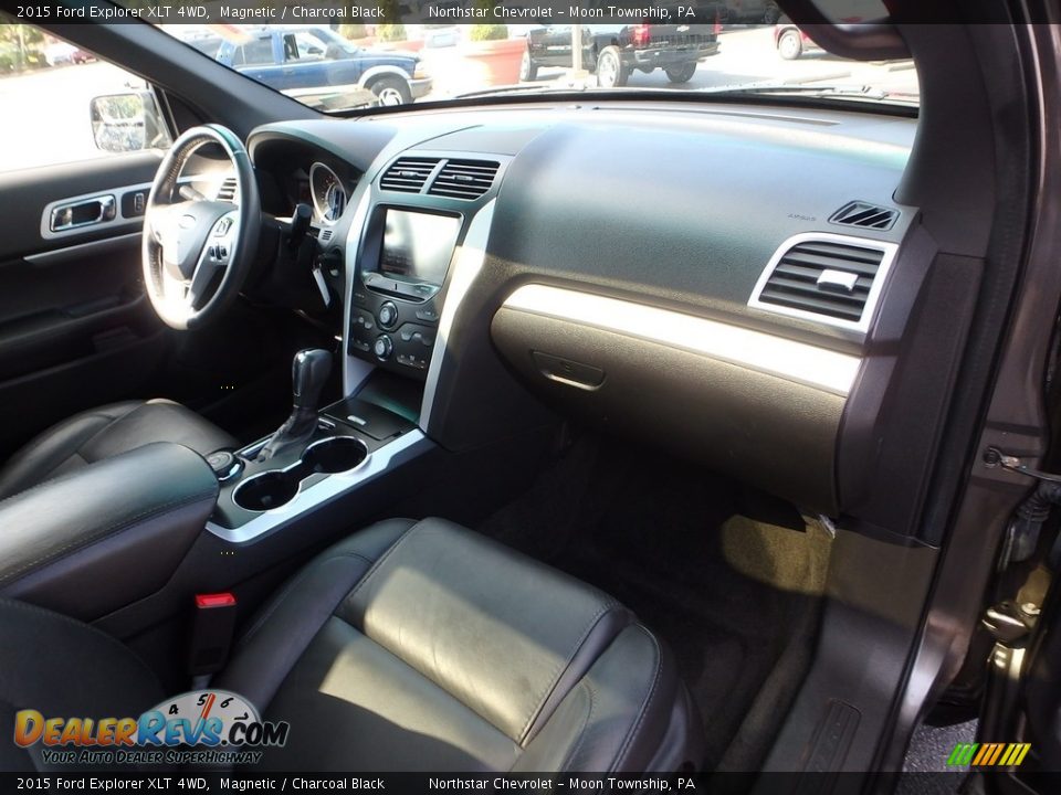 2015 Ford Explorer XLT 4WD Magnetic / Charcoal Black Photo #16