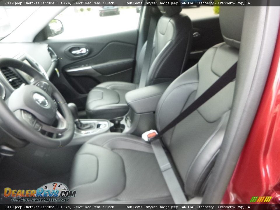 2019 Jeep Cherokee Latitude Plus 4x4 Velvet Red Pearl / Black Photo #15