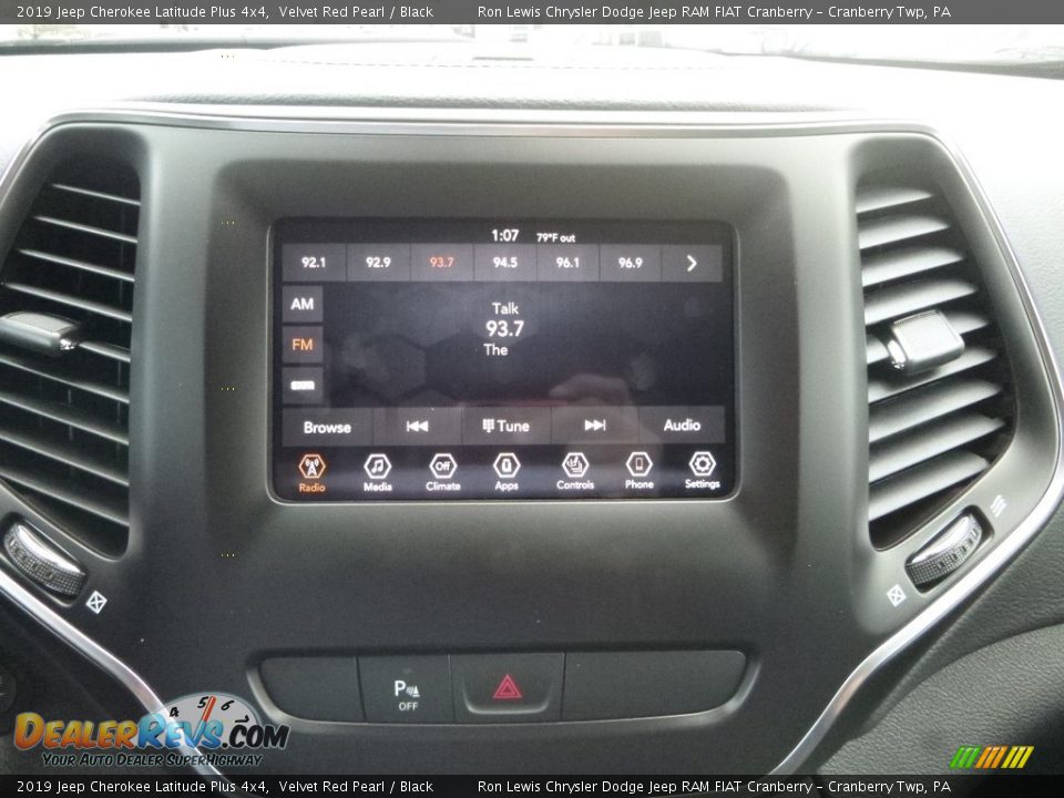 2019 Jeep Cherokee Latitude Plus 4x4 Velvet Red Pearl / Black Photo #16