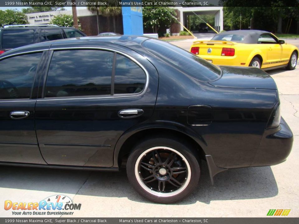 1999 Nissan Maxima GXE Super Black / Charcoal Black Photo #24