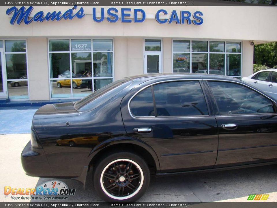 1999 Nissan Maxima GXE Super Black / Charcoal Black Photo #25