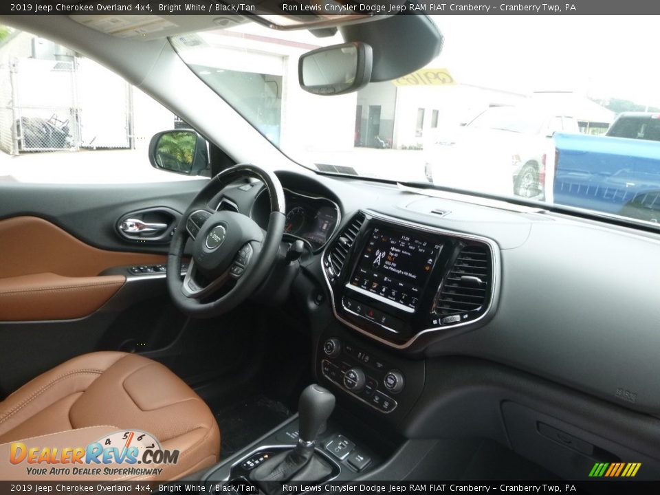 2019 Jeep Cherokee Overland 4x4 Bright White / Black/Tan Photo #11