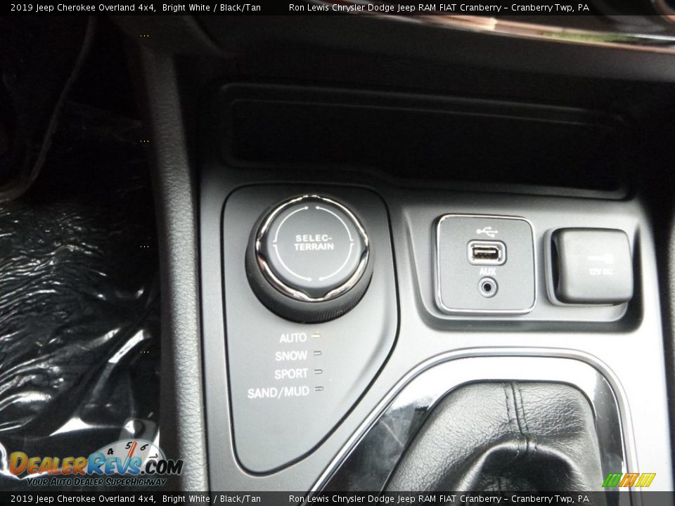 2019 Jeep Cherokee Overland 4x4 Bright White / Black/Tan Photo #20