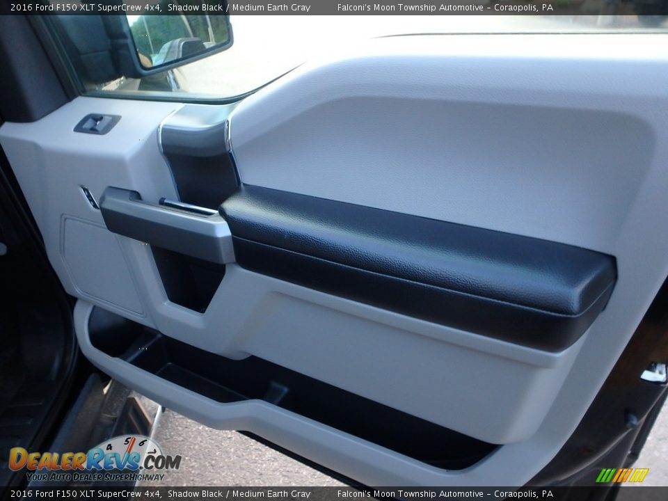 2016 Ford F150 XLT SuperCrew 4x4 Shadow Black / Medium Earth Gray Photo #12